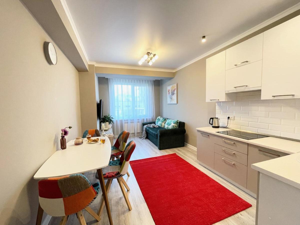Прекрасная Квартира В Г. Алматы Almaty Exterior photo
